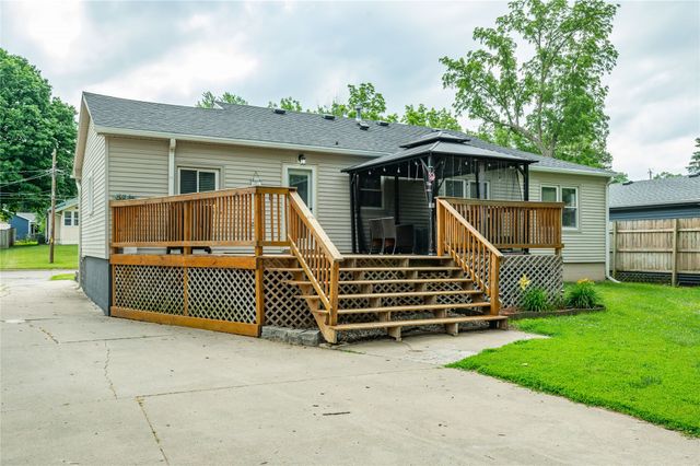 6110 SW 12th Street, Des Moines, IA 50315