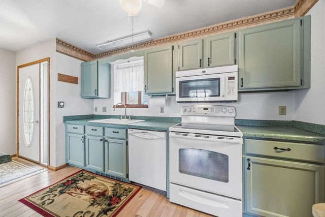 410 Lawn Street, Cambridge, WI 53523