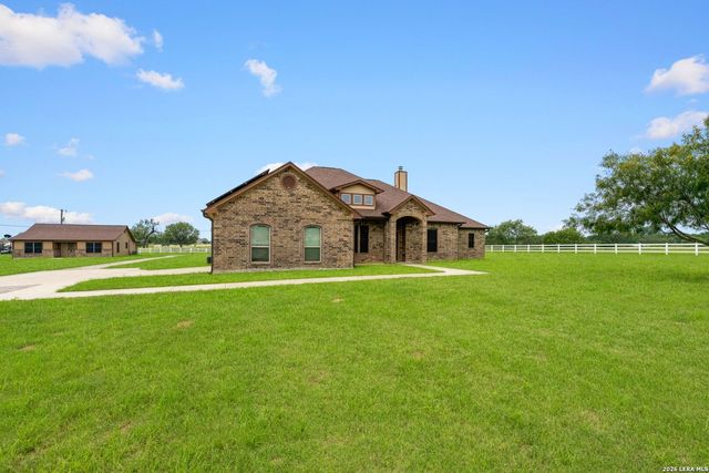 16371 Borregas Rd, Elmendorf, TX 78112