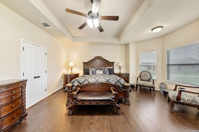 16371 Borregas Rd, Elmendorf, TX 78112
