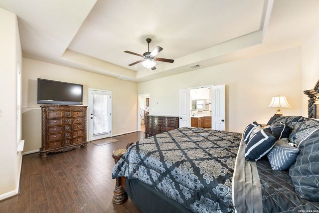 16371 Borregas Rd, Elmendorf, TX 78112
