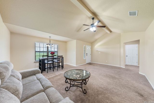 16371 Borregas Rd, Elmendorf, TX 78112