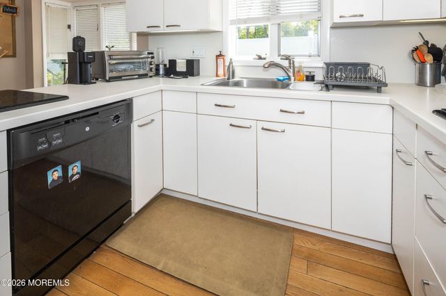 25 Mccue Road, Morganville, NJ 07751