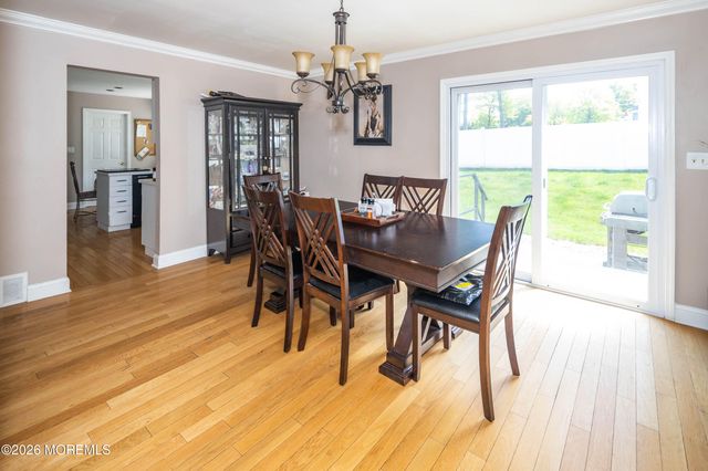 25 Mccue Road, Morganville, NJ 07751