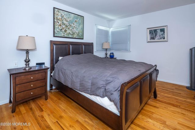 25 Mccue Road, Morganville, NJ 07751