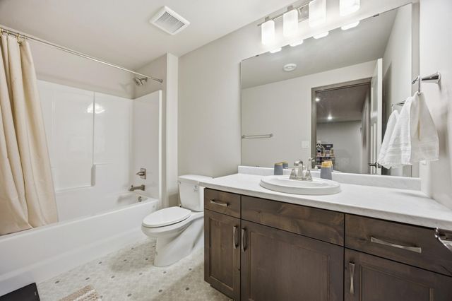 3665 Valley View Drive S, Fargo, ND 58104