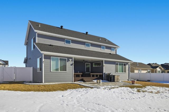 3665 Valley View Drive S, Fargo, ND 58104