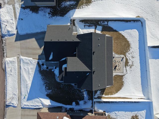 3665 Valley View Drive S, Fargo, ND 58104