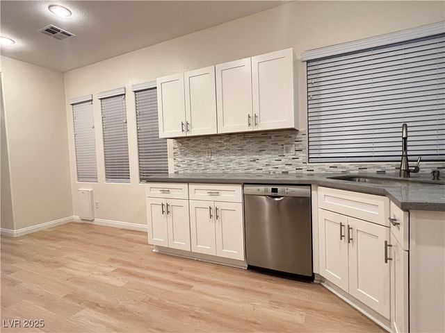 10524 Isola Bella Street, Las Vegas, NV 89141