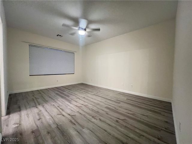 10524 Isola Bella Street, Las Vegas, NV 89141