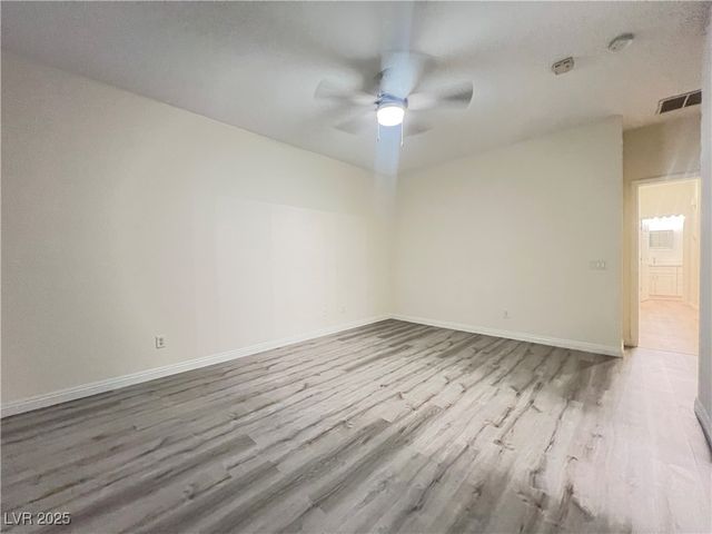 10524 Isola Bella Street, Las Vegas, NV 89141