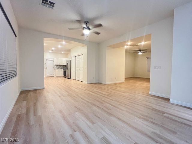 10524 Isola Bella Street, Las Vegas, NV 89141