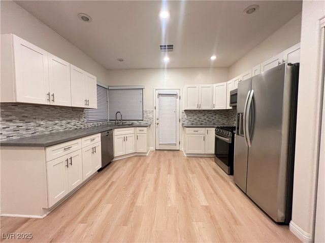 10524 Isola Bella Street, Las Vegas, NV 89141