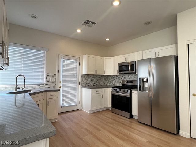10524 Isola Bella Street, Las Vegas, NV 89141
