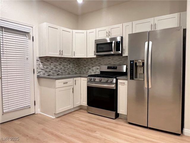 10524 Isola Bella Street, Las Vegas, NV 89141