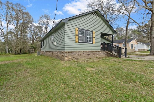 212 Mignionette Avenue, Saraland, AL 36571