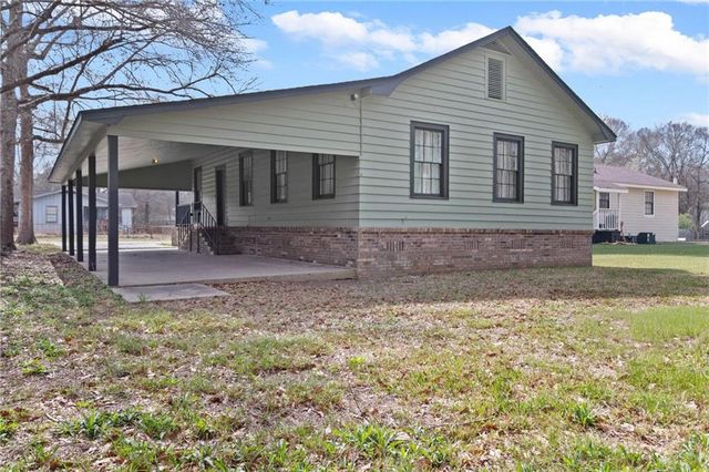 212 Mignionette Avenue, Saraland, AL 36571