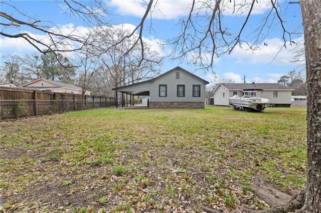 212 Mignionette Avenue, Saraland, AL 36571