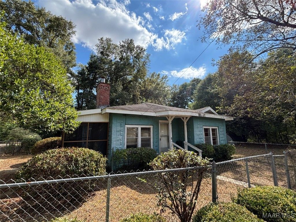 402 Johnson Street, Selma, AL 36701