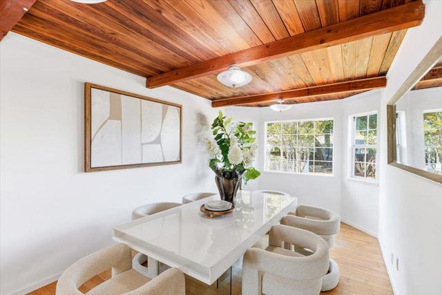 21075 Greenleaf Drive, Cupertino, CA 95014