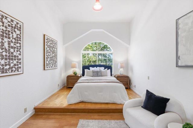 21075 Greenleaf Drive, Cupertino, CA 95014