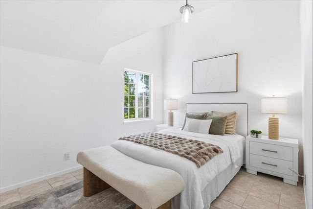 21075 Greenleaf Drive, Cupertino, CA 95014