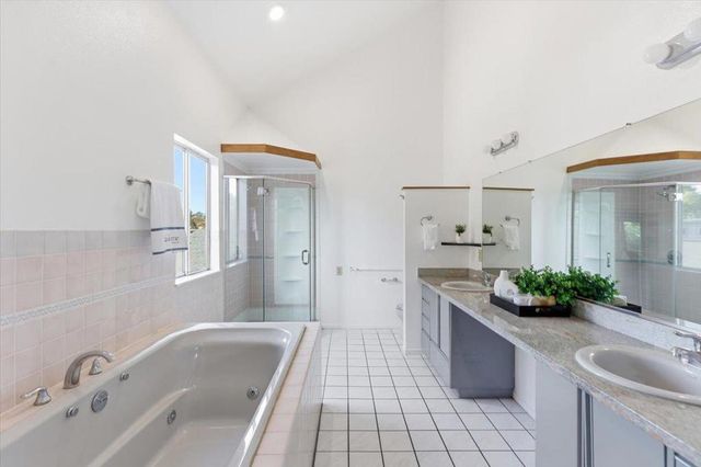 21075 Greenleaf Drive, Cupertino, CA 95014