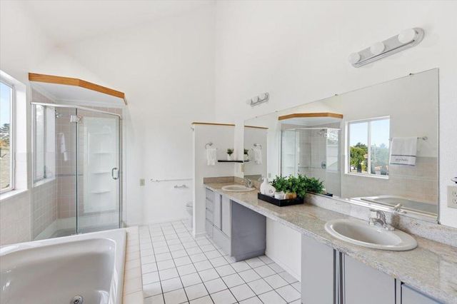 21075 Greenleaf Drive, Cupertino, CA 95014