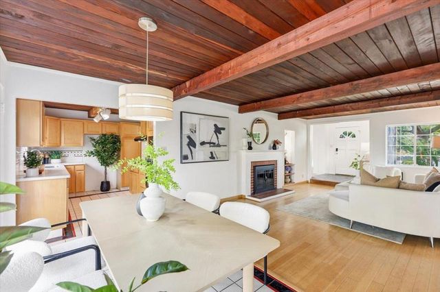 21075 Greenleaf Drive, Cupertino, CA 95014