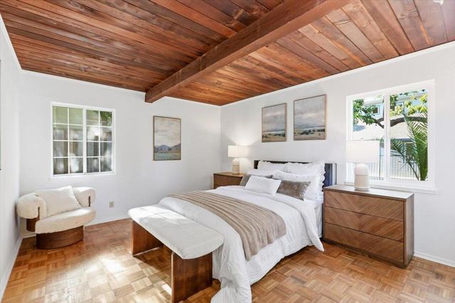 21075 Greenleaf Drive, Cupertino, CA 95014