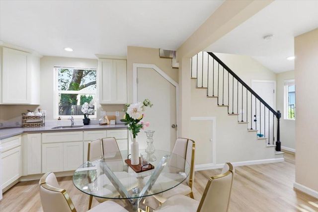 21075 Greenleaf Drive, Cupertino, CA 95014