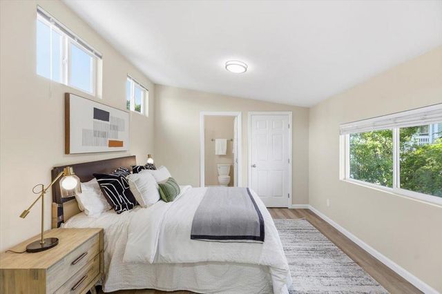 21075 Greenleaf Drive, Cupertino, CA 95014