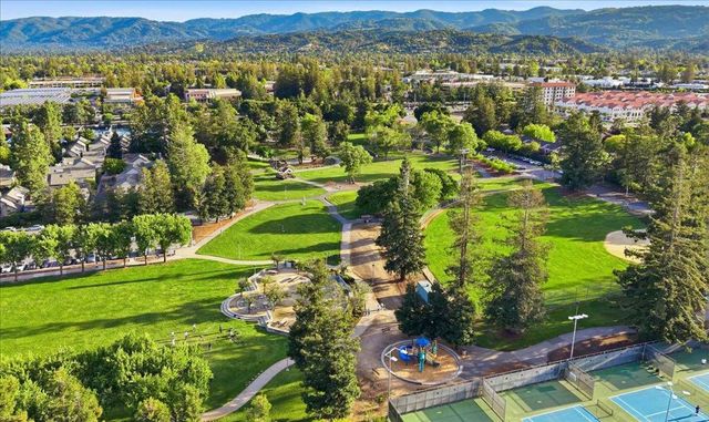 21075 Greenleaf Drive, Cupertino, CA 95014