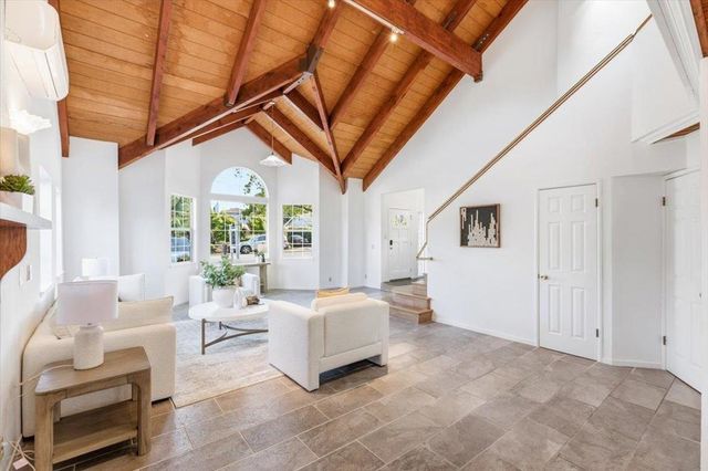 21075 Greenleaf Drive, Cupertino, CA 95014