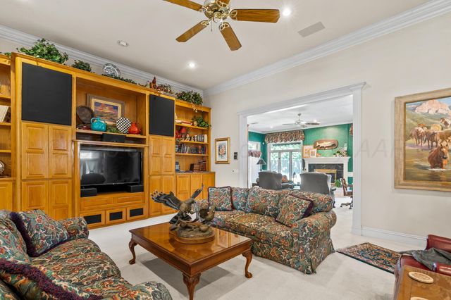 6710 STONEHAM Drive, Amarillo, TX 79109