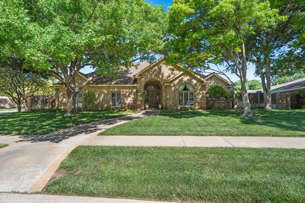 6710 STONEHAM Drive, Amarillo, TX 79109