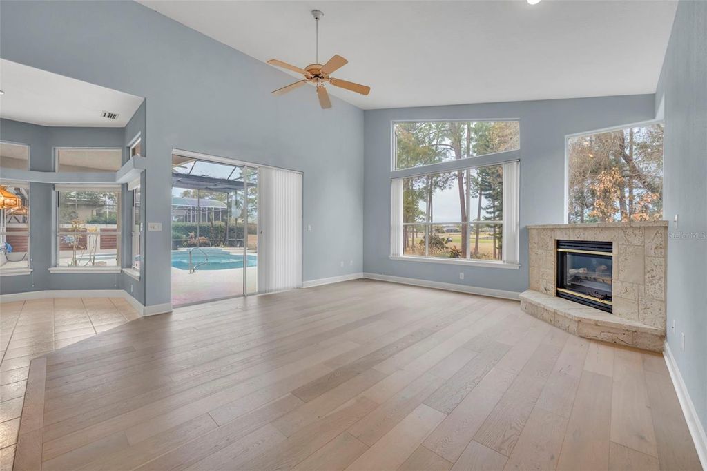 Image 11 of property listing at 330 TERSAS COURT, Lake Mary, FL 32746