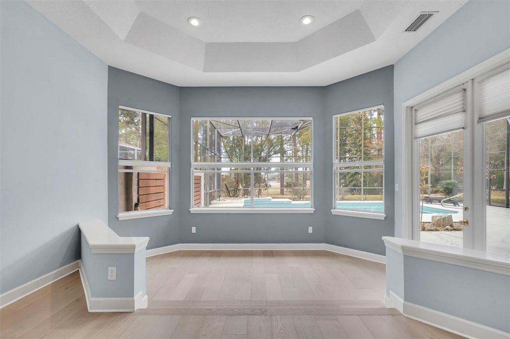 Image 20 of property listing at 330 TERSAS COURT, Lake Mary, FL 32746