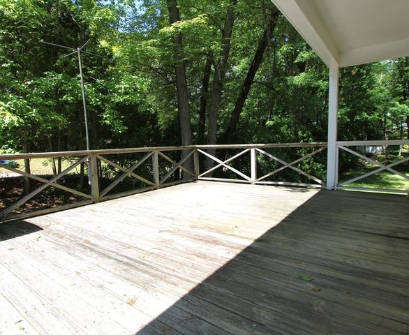 80 Pine Valley Dr, Dracut, MA 01826