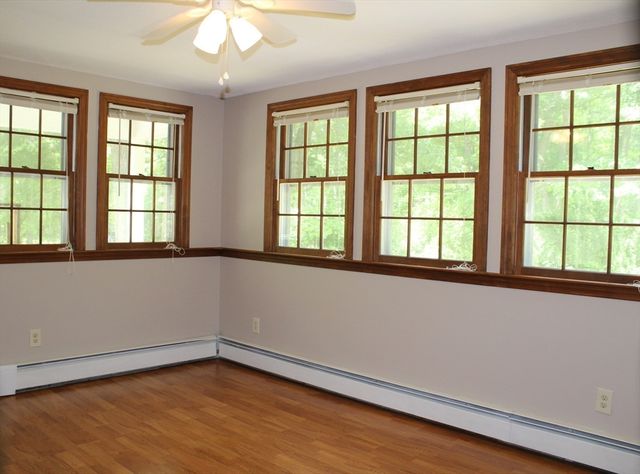 80 Pine Valley Dr, Dracut, MA 01826
