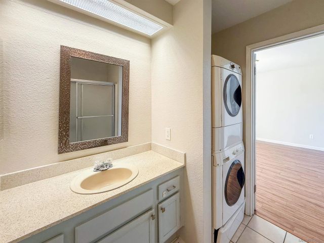 4240 Menlo Ave 9, San Diego, CA 92115