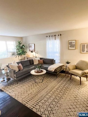 280-320 Oak Street 314D, Ridgewood, NJ 07450