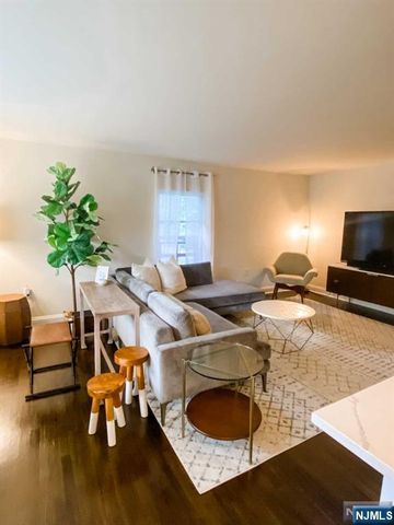 280-320 Oak Street 314D, Ridgewood, NJ 07450