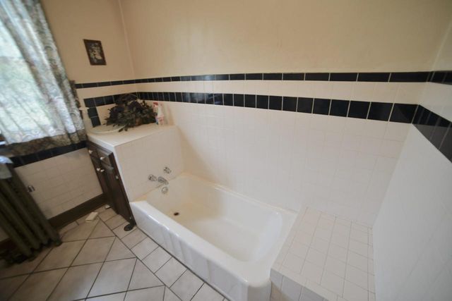 2134 N 28th STREET, Milwaukee, WI 53208