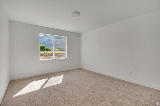 1058 N SUMMIT VIEW DR, Harrisville, UT 84404