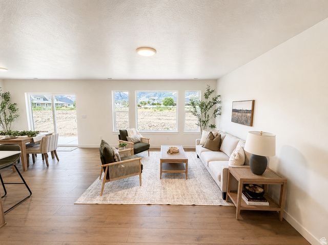 1058 N SUMMIT VIEW DR, Harrisville, UT 84404