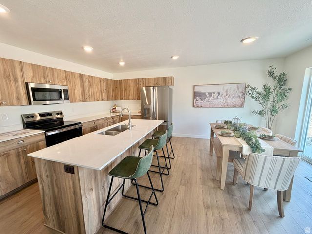 1058 N SUMMIT VIEW DR, Harrisville, UT 84404