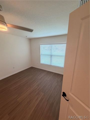 10182 N Elkcam Boulevard, Citrus Springs, FL 34433