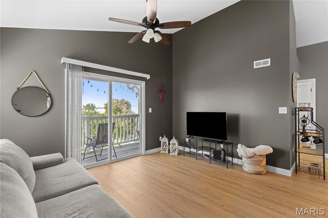 4300 Spring Creek Lane, O'fallon, MO 63368