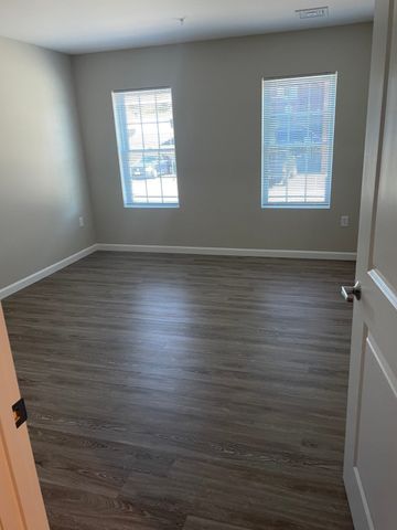 176 Wales 3, Abington, MA 02351